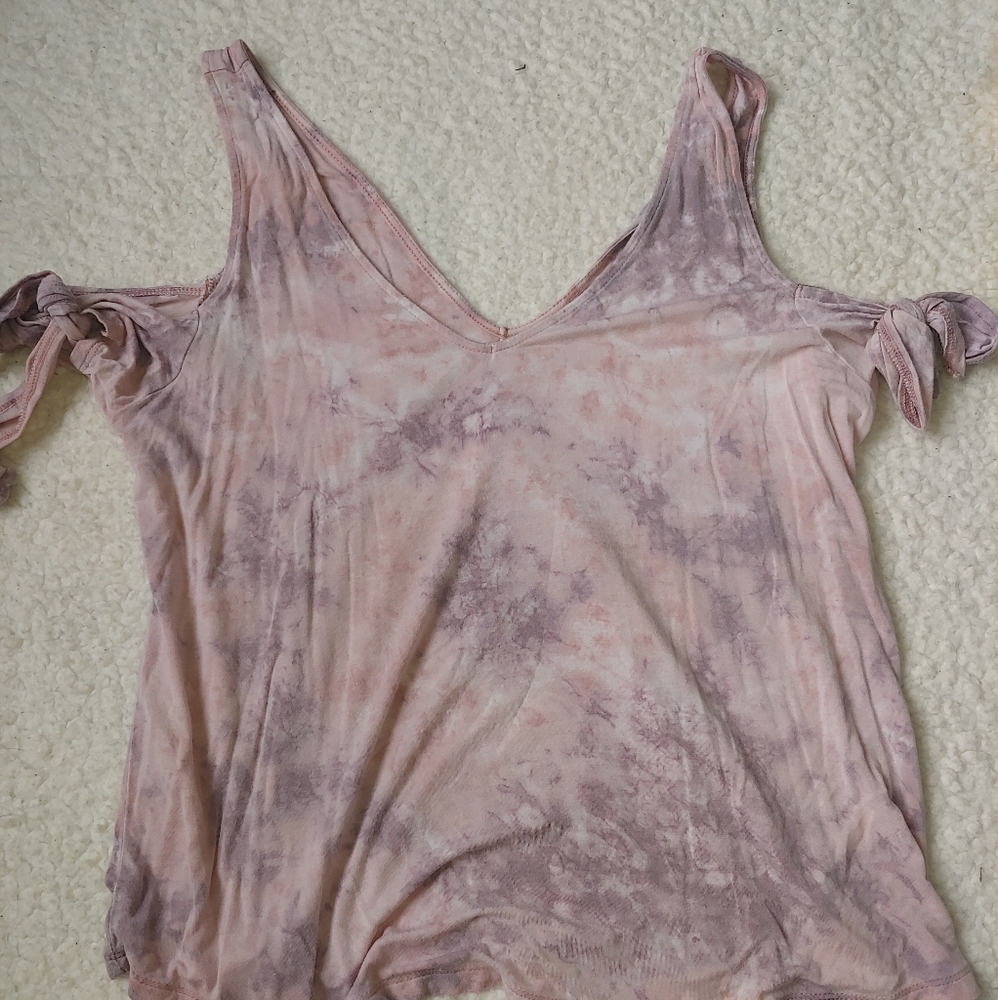 Cold shoulder top